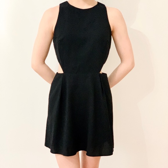 Little black dress with cutouts - Picture 1 of 3
